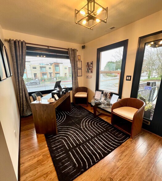 More Photos Of 1320 Market St, Kirkland Office For Lease