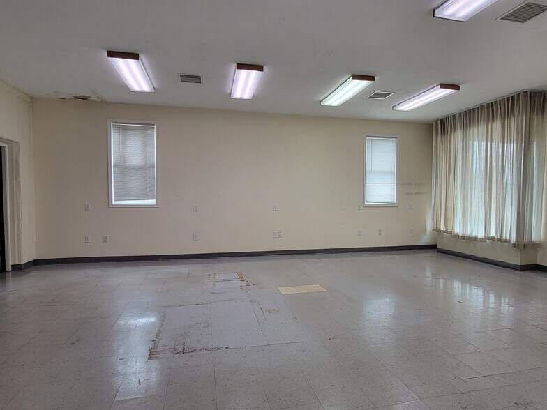 More Photos Of , McKees Rocks Unknown For Sale