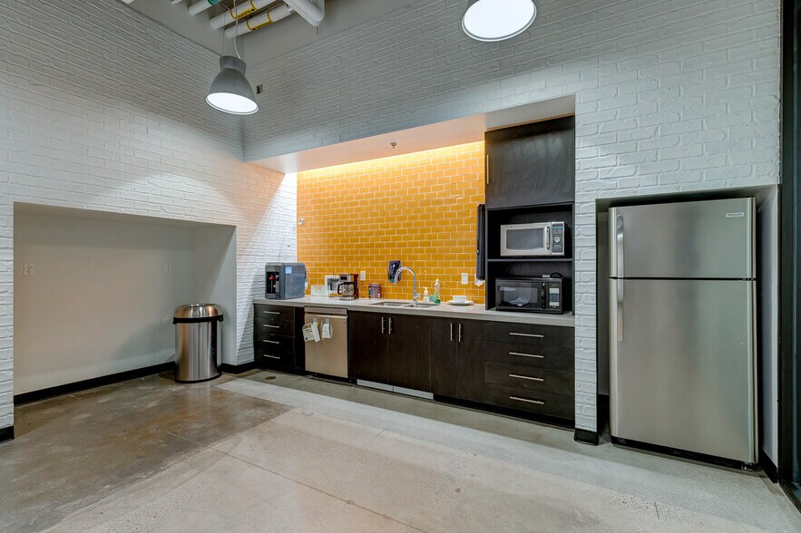 More Photos Of 3634 S Maryland Pky, Las Vegas Office For Lease