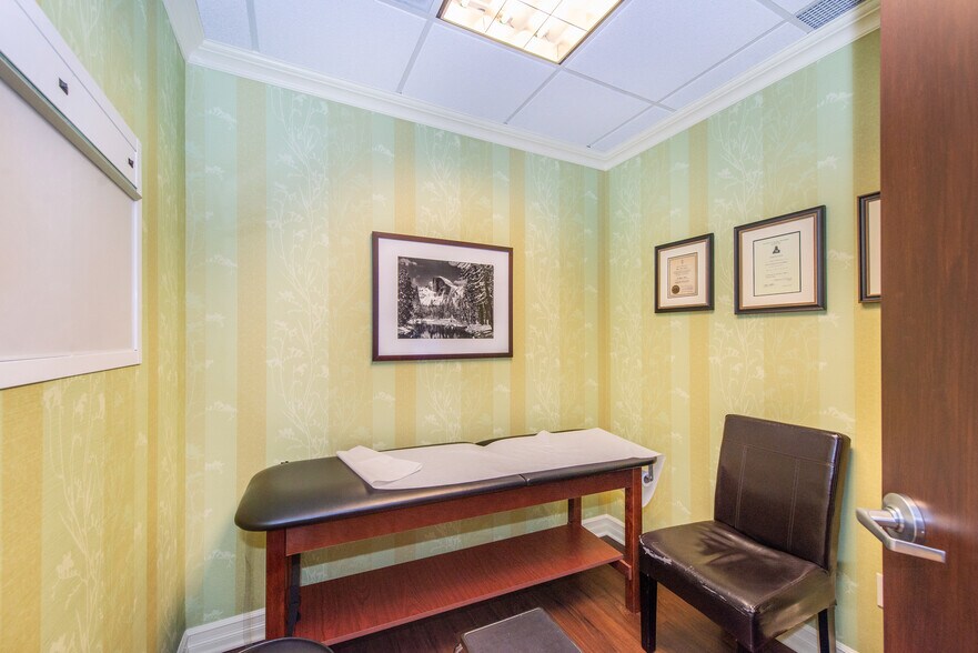More Photos Of 2 Lincoln Hwy, Edison Medical For Sale