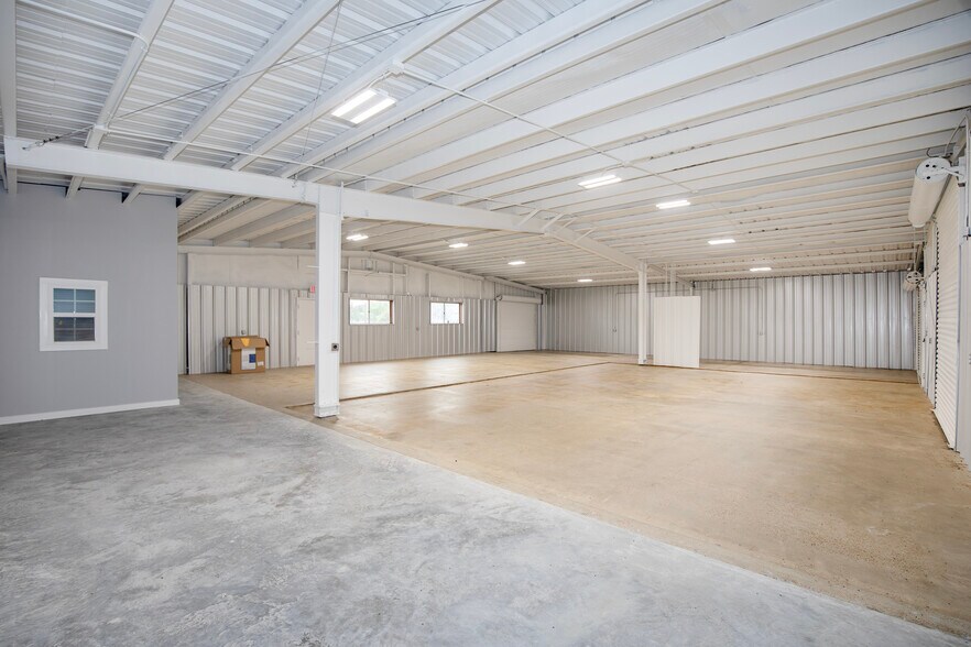 More Photos Of 1250 Winfield Ln, Kemah Industrial For Lease