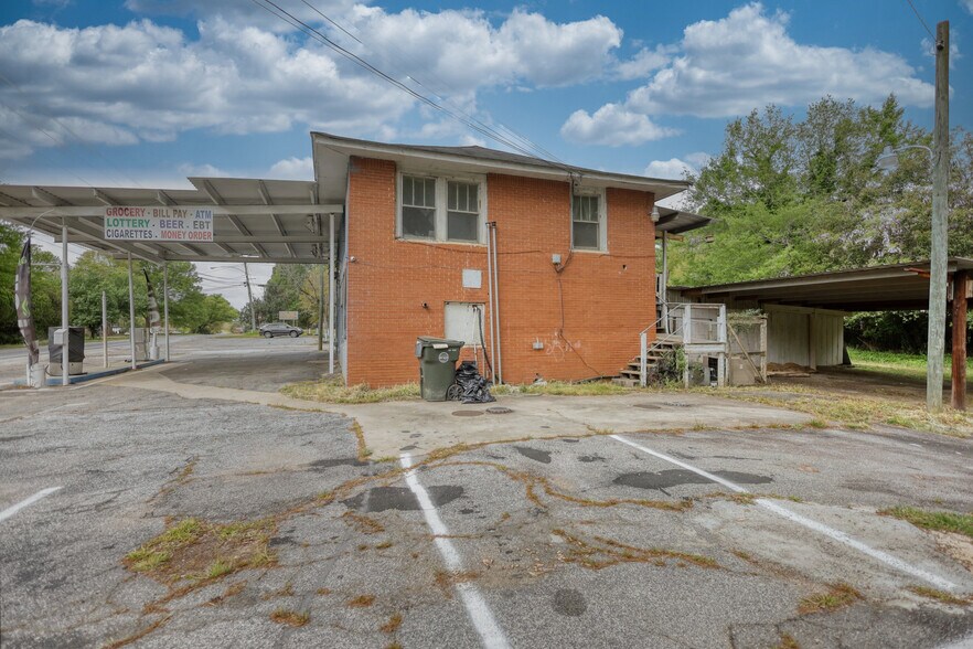 More Photos Of 510 S Camellia Blvd, Fort Valley Convenience Store For Sale