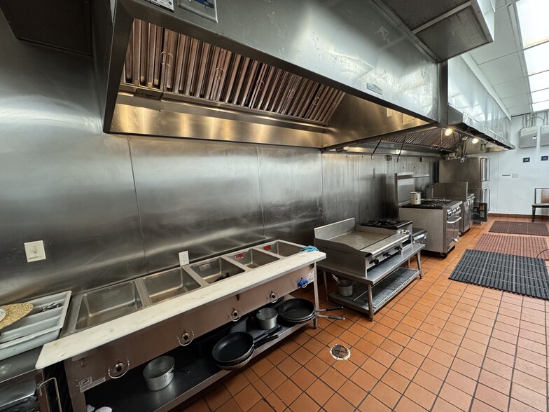 More Photos Of 3680 Citadel Dr N, Colorado Springs Restaurant For Sale