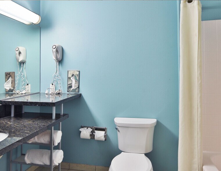 More Photos Of 81753 111 Hwy, Indio Hotel For Sale