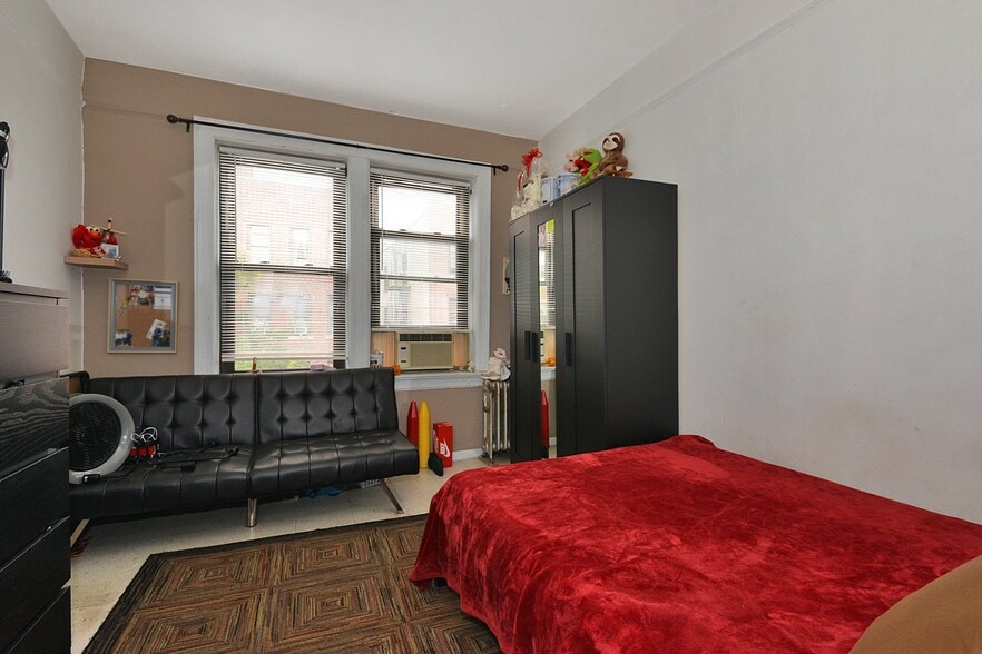More Photos Of 40-12 67th St, Woodside Apartments For Sale