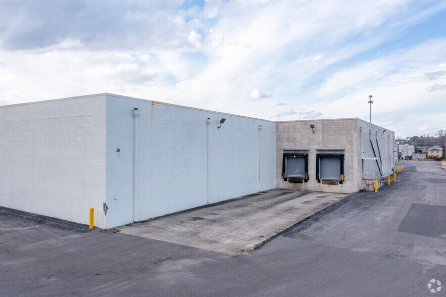 More Photos Of 1671-1691 Center Point Pky, Birmingham Unknown For Lease