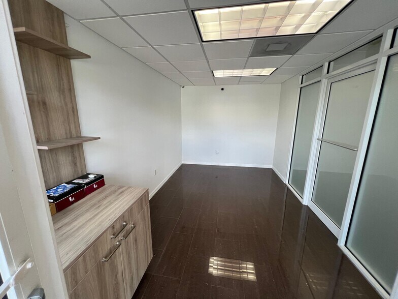 More Photos Of 8228 NW 30th Terrace, Doral Industrial For Lease