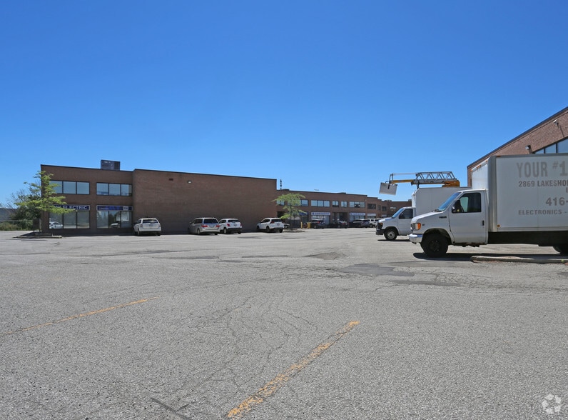 More Photos Of 21 Kenview Blvd, Brampton Warehouse For Sale