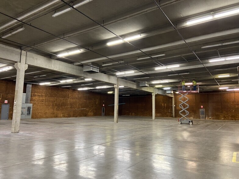 More Photos Of 2800 Warehouse Rd, Owensboro Distribution For Sale