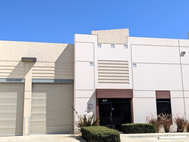 More Photos Of 42225 Remington Ave, Temecula Distribution For Sale