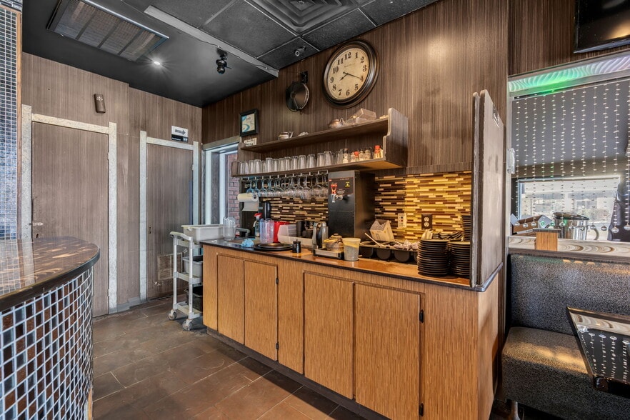 More Photos Of 82 Montgomery Ave, Long Branch Fast Food For Lease