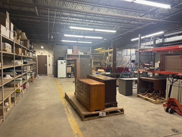 More Photos Of 245 Grandview Ave, Bellevue Light Distribution For Lease