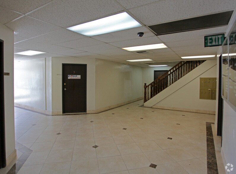 More Photos Of 11428 Artesia Blvd, Artesia Office For Lease