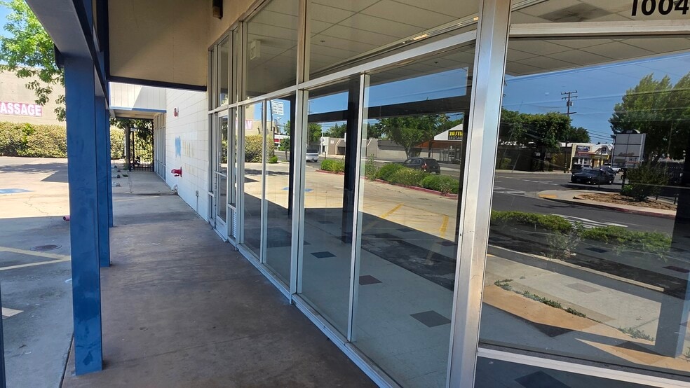 More Photos Of 1004 Mchenry Ave, Modesto Freestanding For Lease