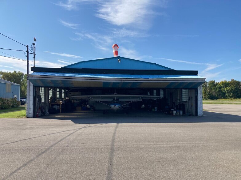 More Photos Of 6765 Heltz Rd, Lake View Airplane Hangar For Sale