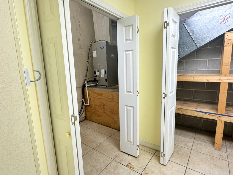 More Photos Of 105 N Main St, Atmore Office For Sale