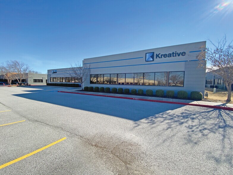 More Photos Of 210 SE 34th St, Bentonville Office For Sale