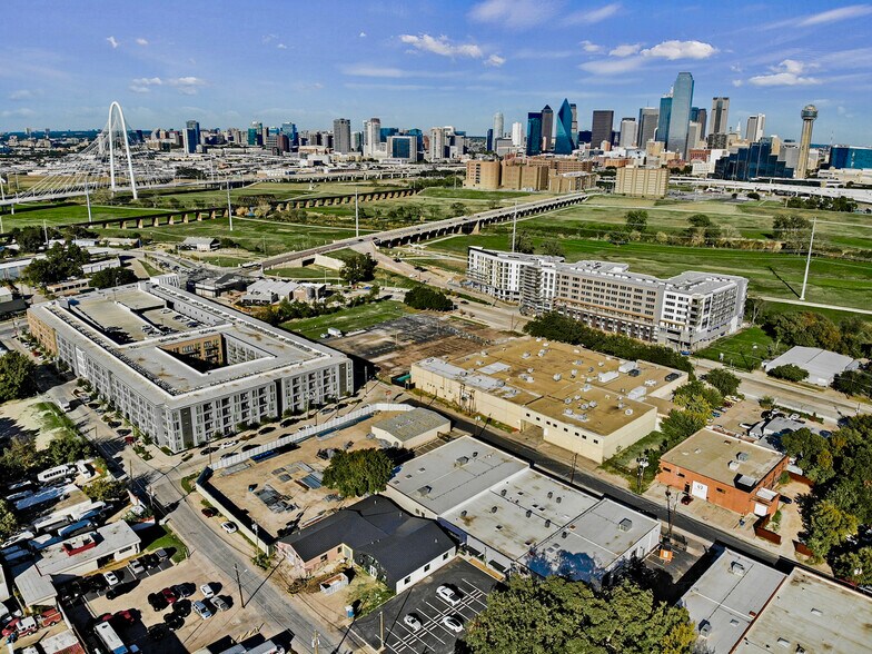 More Photos Of 2330 Langford St, Dallas Storefront For Sale