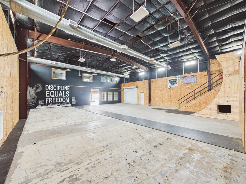 More Photos Of 431 S 17th St, West Columbia Warehouse For Sale
