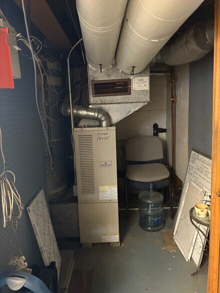 More Photos Of 2055 S Main St, Akron Office For Lease