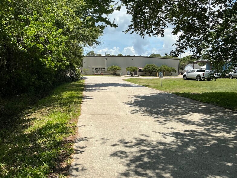 Primary Photo Of 205 Edgar St, Atlantic Beach Warehouse For Lease