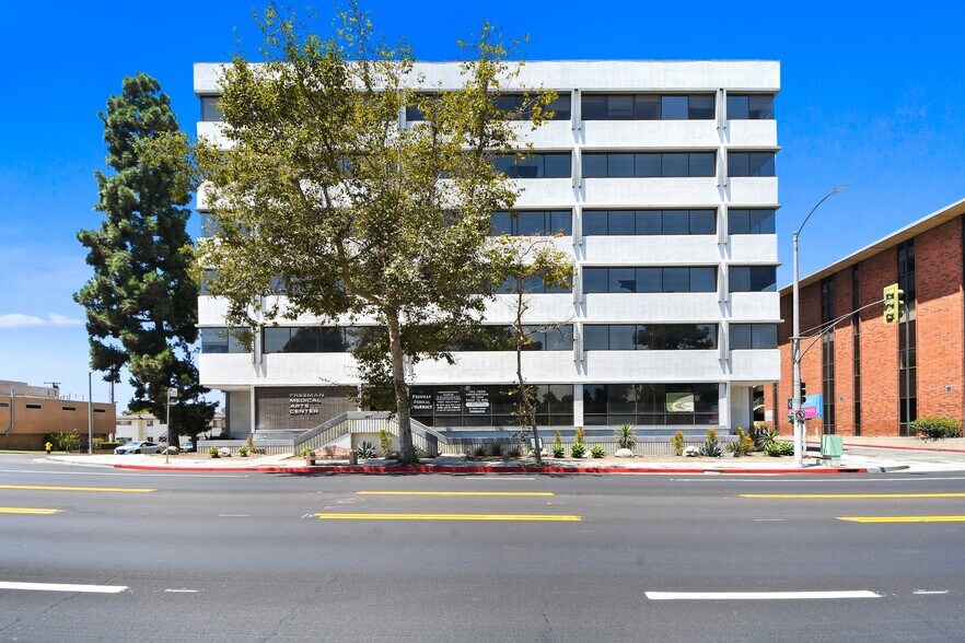 More Photos Of 301 N Prairie Ave, Inglewood Medical For Sale