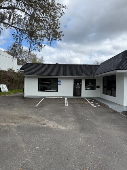 More Photos Of 2785 Capital Cir NE, Tallahassee Freestanding For Lease