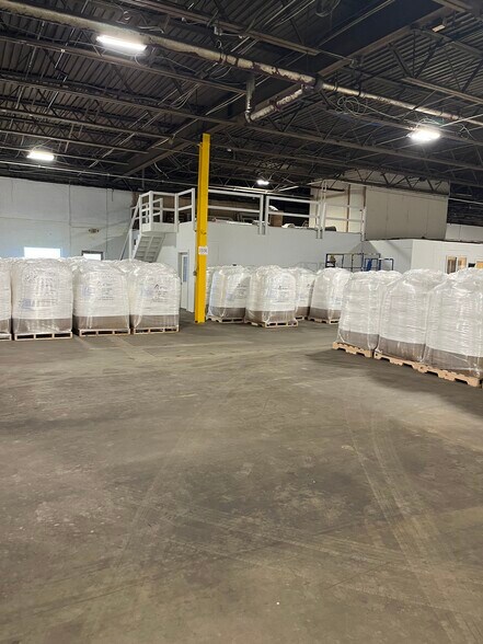 More Photos Of 333 Crestwood Dr, Mountain Top Manufacturing For Sale