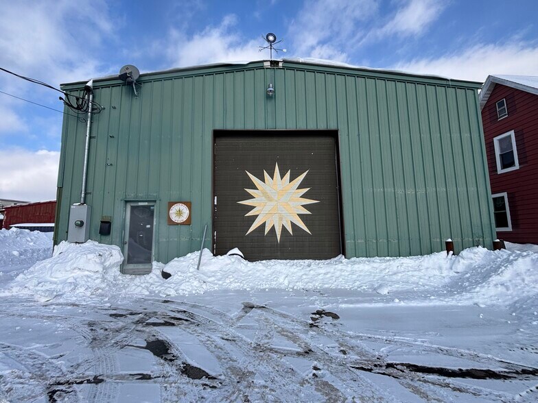Primary Photo Of 11 Gifford St, Pittsfield Warehouse For Sale