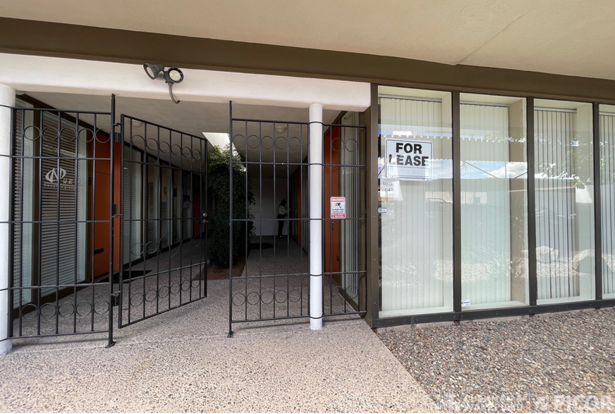 More Photos Of 8230 E Broadway Blvd, Tucson Medical For Sale