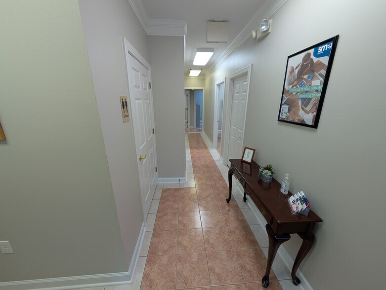 More Photos Of 6511 Creedmoor Rd, Raleigh Office For Lease