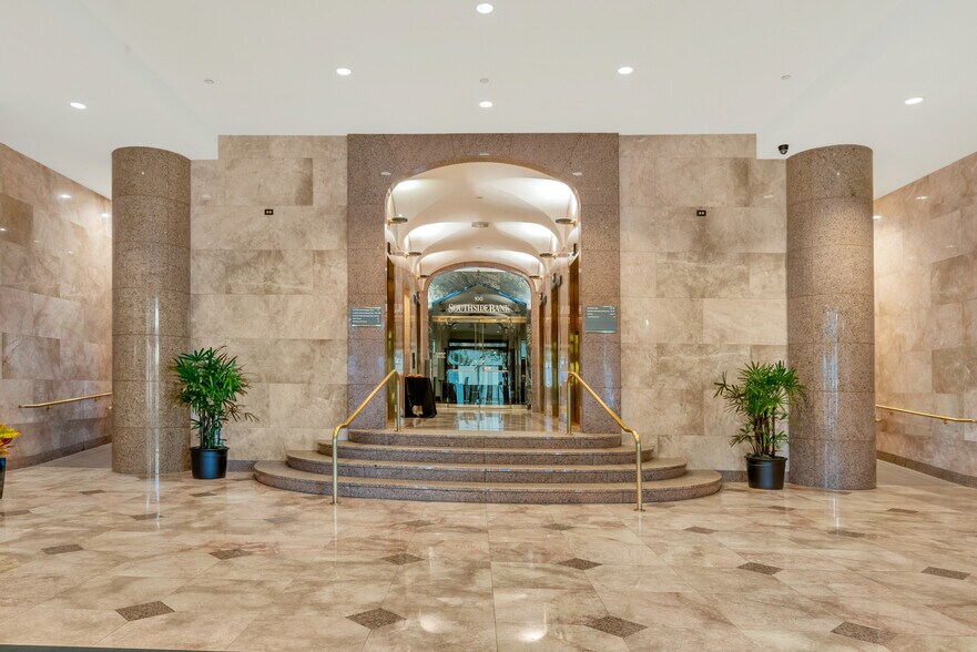 More Photos Of 1320 S University Dr, Fort Worth Office For Lease