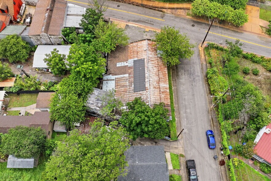More Photos Of 200 Mission Rd, San Antonio Flex For Sale