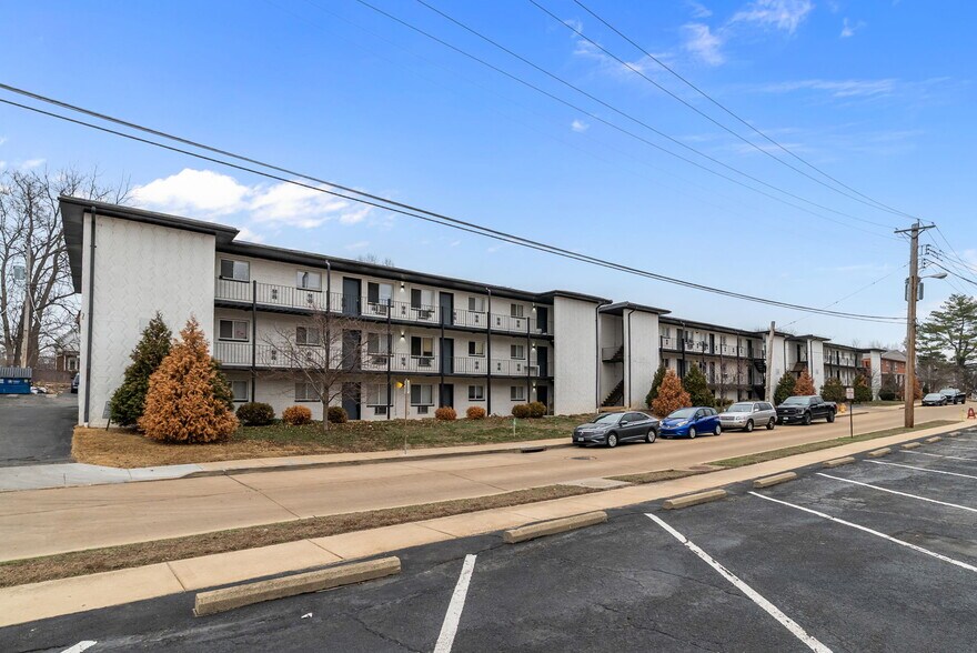 More Photos Of 7223 Anna Ave, Maplewood Apartments For Sale