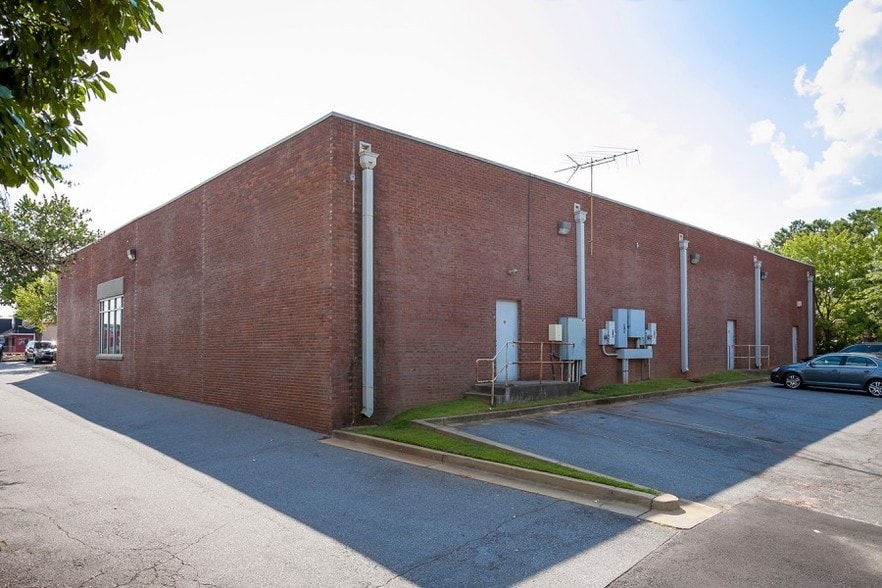 More Photos Of 2130 Pleasant Hill Rd, Duluth Storefront For Lease