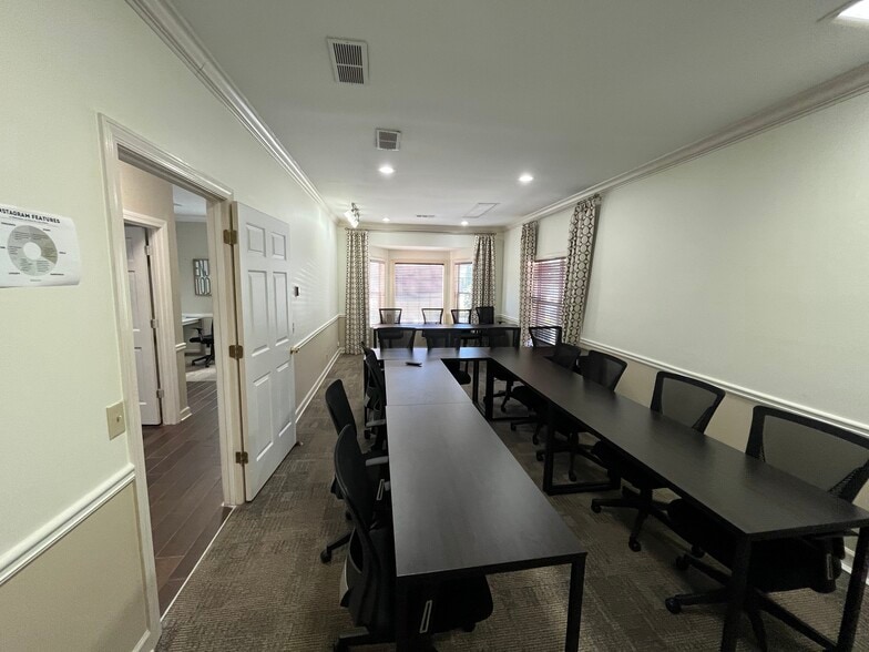 More Photos Of 850 Kennesaw Ave NW, Marietta Medical For Lease