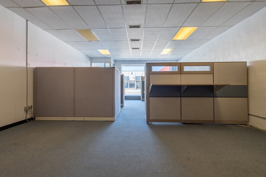 More Photos Of 2313 13th, Columbus General Retail For Sale