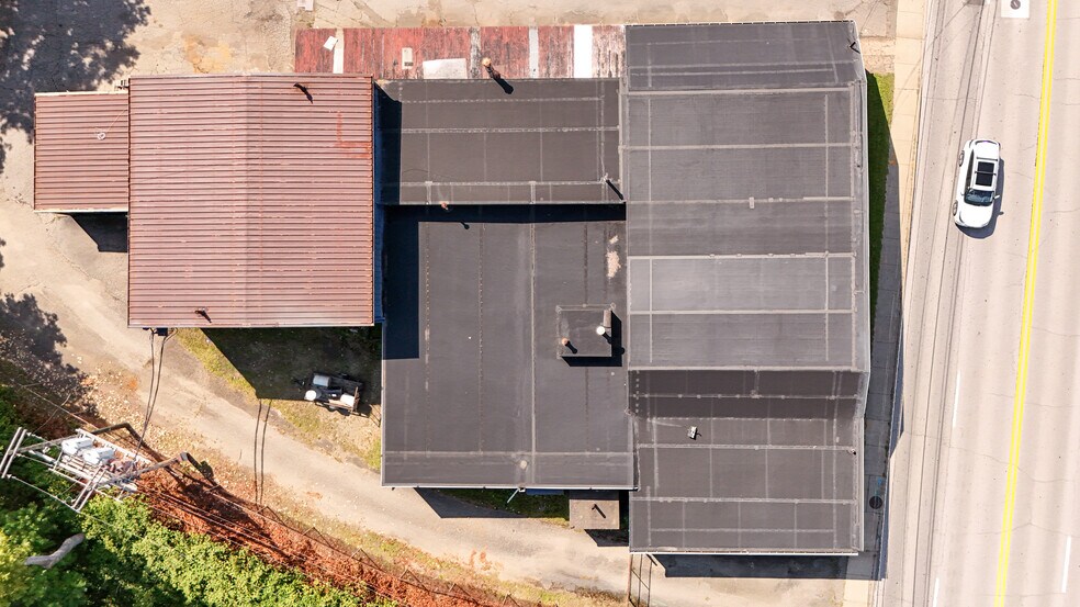 More Photos Of 1702 Wheeling Ave, Glen Dale Manufacturing For Sale