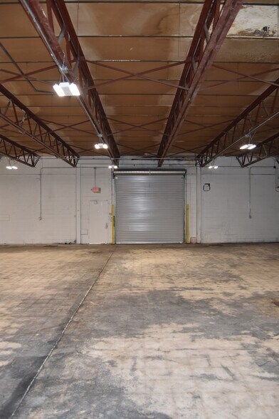 More Photos Of 2401 Carraway Blvd, Birmingham Warehouse For Lease