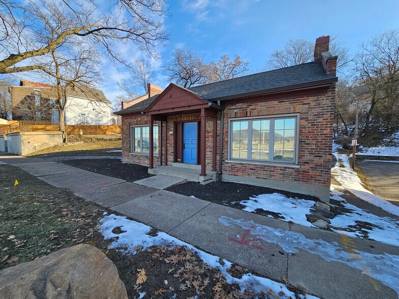 Primary Photo Of 2436 Central Pky, Cincinnati Loft Creative Space For Sale