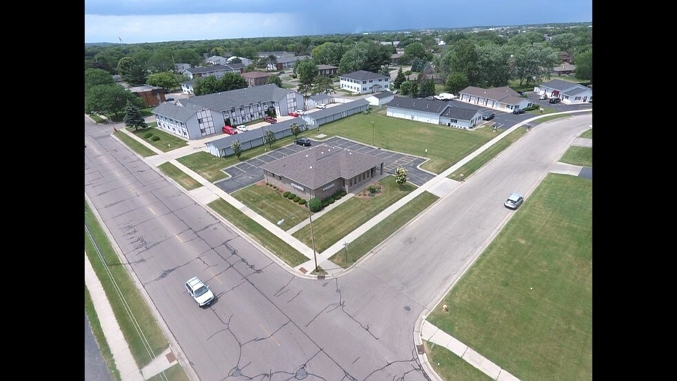 More Photos Of 1305 Excalibur Dr, Janesville Office For Sale