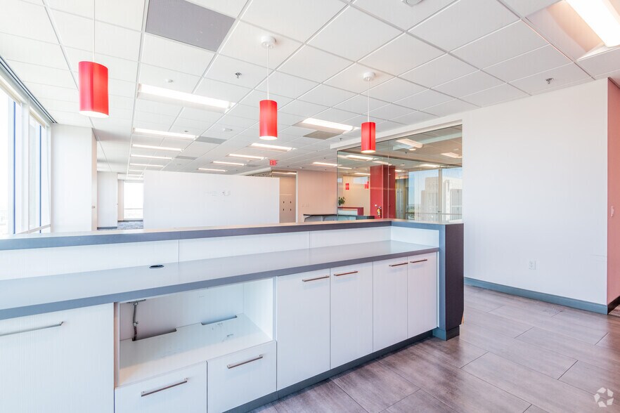 More Photos Of 980 9th St, Sacramento Unknown For Lease