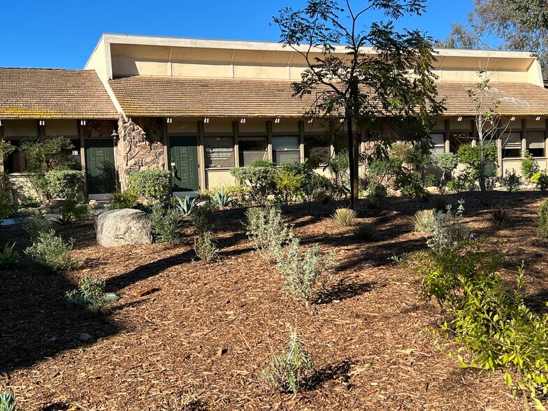 More Photos Of 2021 Sperry Ave, Ventura Office For Lease