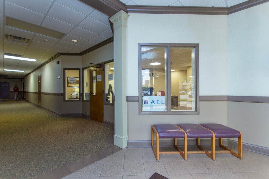 More Photos Of 333 Whitesport Dr, Huntsville Medical For Lease