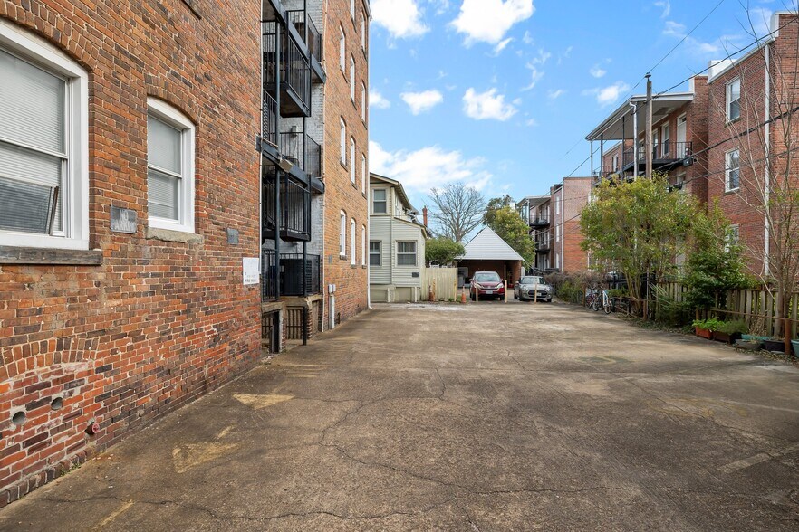 More Photos Of 625 W Princess Anne Rd, Norfolk Apartments For Sale
