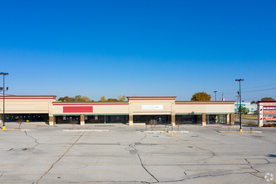 More Photos Of 11011-11123 E 71st St, Tulsa Unknown For Lease