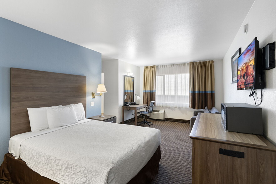 More Photos Of 430 E Route 66, Williams Hotel For Sale