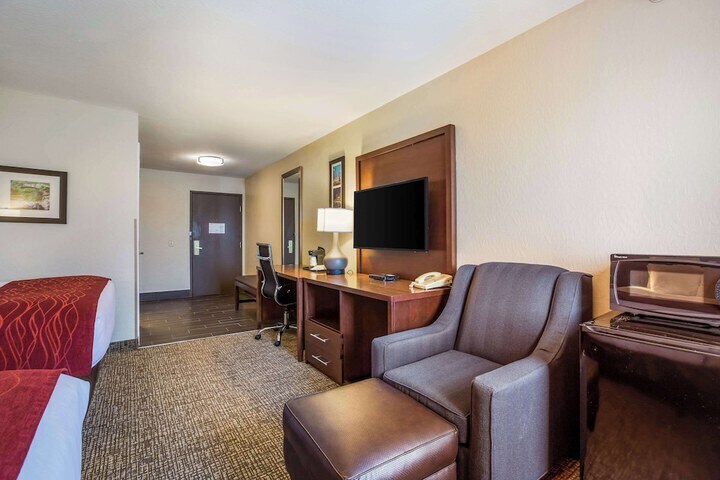 More Photos Of 730 E Xenia Dr, Fairborn Hotel For Sale