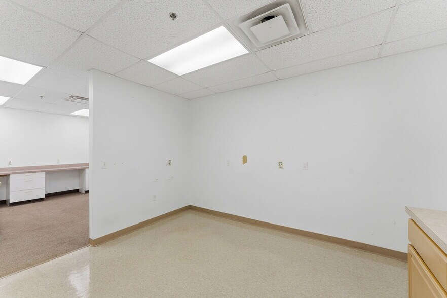 More Photos Of 2138 Mendon Rd, Cumberland Medical For Sale