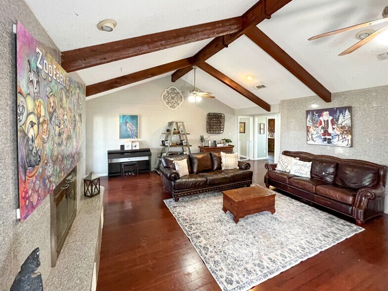 More Photos Of 11001 S State Highway 95, Taylor Land For Sale